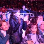 Gente de todas las edades asistió a disfrutar del concierto.