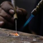 El acto mágico de la creación de joyería de plata, en San Felipe del Progreso, Estado de México