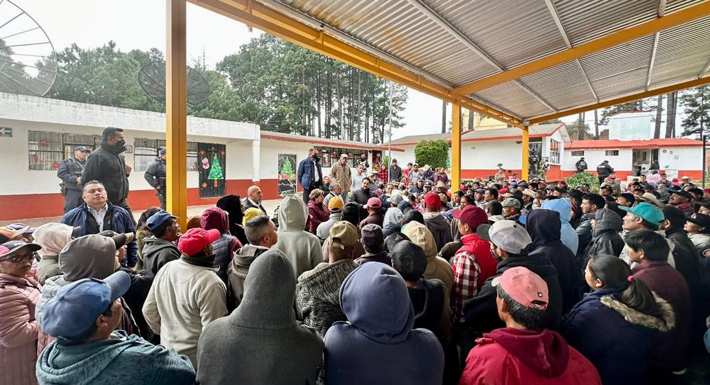 La Gobernadora Delfina Gómez Álvarez visitó a pobladores de Texcaltitlán; escucha sus demandas y brinda atención directa