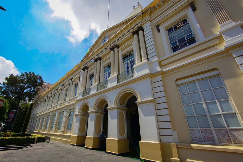 Por sexto año consecutivo, cumple la UaemÉX AL 100 POR CIENTO CON TRANSPARENCIA