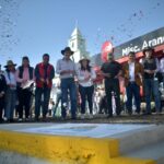 Reconocimiento de la población de Almoloya de Juárez hacia el presidente municipal Óscar Sánchez, que cumple con las obras comprometidas.