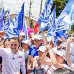 El candidato de la Coalición PAN-PRI-PRD Fernando Flores, con gran aoyo de los metepequenses.