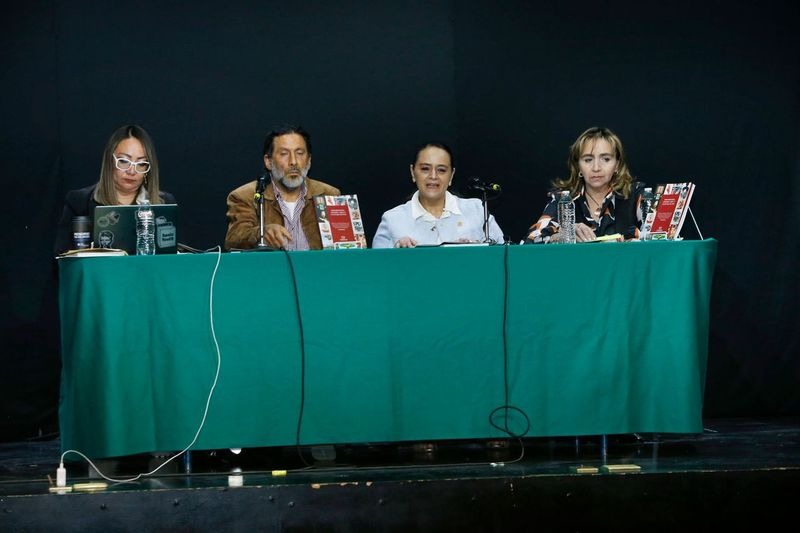 Abril, mes de la lectura: 🕊️📖La UAEMéx, encaminada hacia una cultura de paz a través de la lectura
