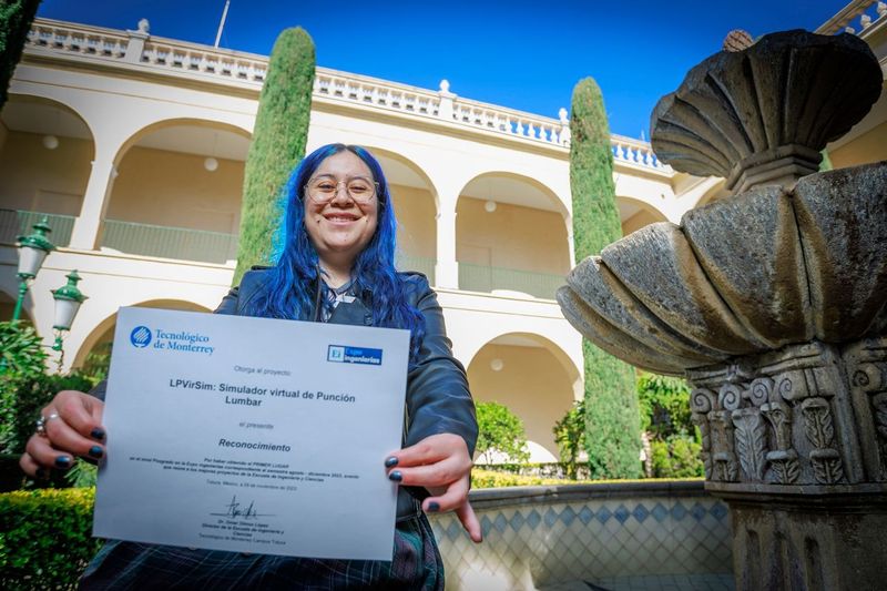 Monserrat Ríos Hernández, estudiante de doctorado en Ciencias, Tecnología Biomédica y Control de la Facultad de Ingeniería de la UAEMéx.