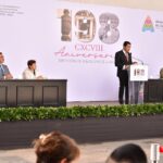 Con la asistencia de representantes del Gobierno estatal y federal, el presidente municipal de Almoloya de juárez, Óscar Sánchez García encabezó el 198 Anivrsario de Almoloya de Juárez.