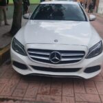 Mercedes Benz recuperado por los policías municipales y estatales.
