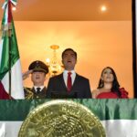 Desde el balcón central de la Presidencia Municipal de Almoloya de Juárez.