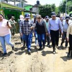 La Gobernadora Delfina Gómez hizo un recorrido por Tejupilco, por la zona que se inundó debido a los aguaceros de los últimos días.
