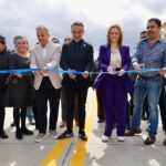 Para comenzar su nuevo períodocomo Presidente Municipal, Fernando Flores inauguró la calle Manuel Arista, en la Colonia Llano grande, en Metepec.