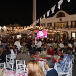 Cena del Día del Amor y la Amistad en Metepec, en la Plaza Juárez.
