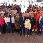 Con los servidores públicos y representantes de los habitantes, Fernando Flores Fernández marcó el arranque de la Reingeniería Ambiental.