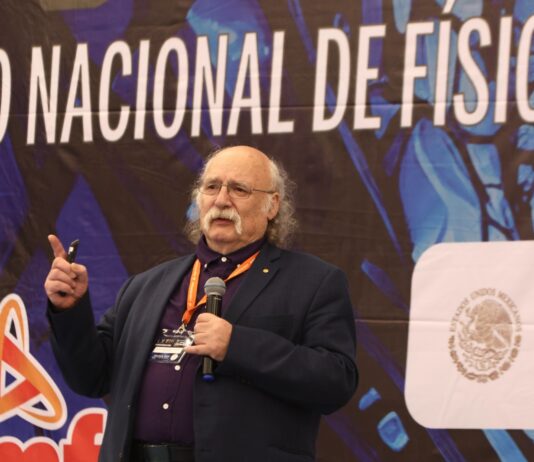 🟢🟡 El Premio Nobel Duncan Haldane dictó conferencia magistral a comunidad de la UAEMéx