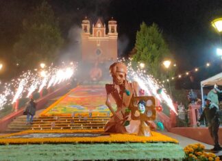 MONTA EL MUNICIPIO ESPECTACULAR OFRENDA MONUMENTAL EN METEPEC