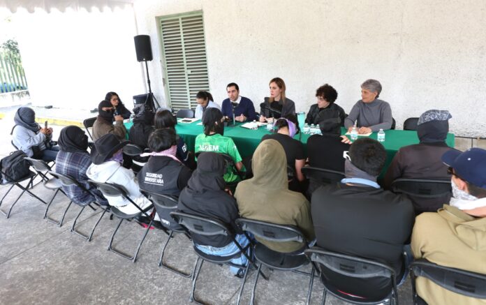 El llamado Enjambre Estudiantil sigue obstaculizando la marcha de la UAEMéx.