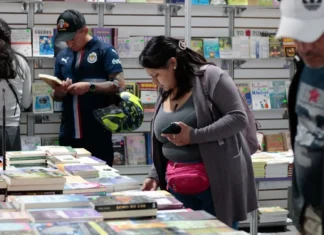 Ligero aumento de lectores reporta INEGI / Maullidos Urbanos