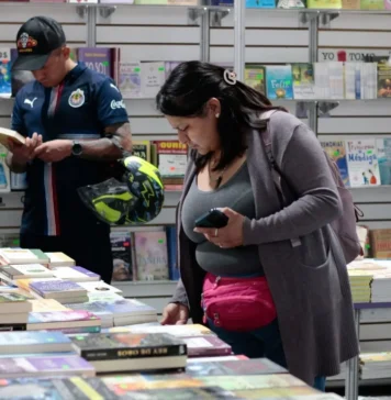 Ligero aumento de lectores reporta INEGI / Maullidos Urbanos