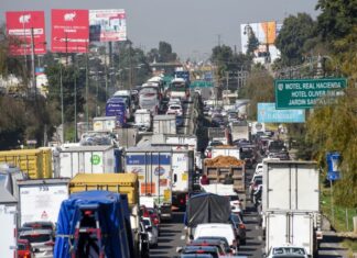 Caos por bloqueos en carreteras / Maullidos Urbanos