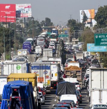 Caos por bloqueos en carreteras / Maullidos Urbanos