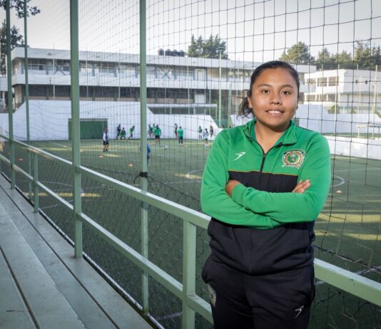 Del fútbol bardas al frontball: la ruta ganadora de Kika Mondragón, egresada de la UAEMéx