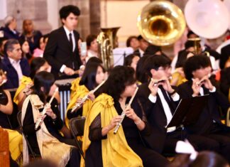 Banda Universitaria de Marcha de la UAEMéx ofreció concierto navideño en catedral de Tenancingo