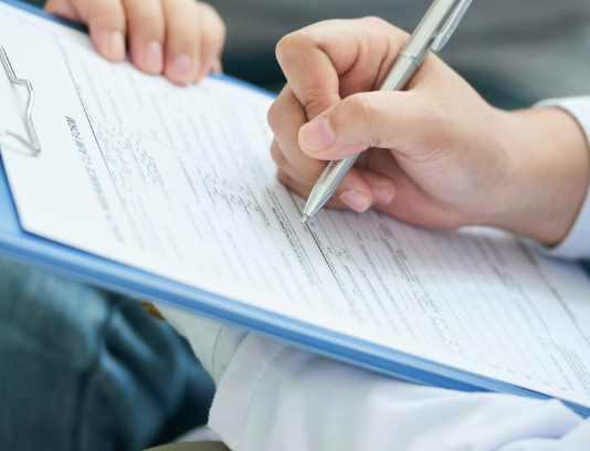 Comparación entre encuestas / Alebrijes en Cuadratines