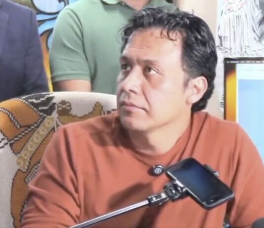 Despido necesario: ponen a «Marx» de patitas en la calle / Alebrijes en Cuadratines