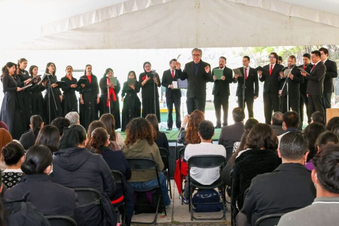 Con motivo del Día del Amor y la Amistad, la UAEMéx realizó elvconcierto Música del Corazón Universitario