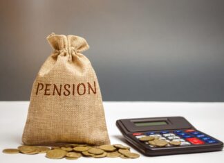 Ajustes a pensiones, necesario / Maullidos Urbanos