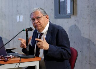 Lauro Zavala analiza la representación de la violencia y el erotismo en el cine, en la UAEMéx