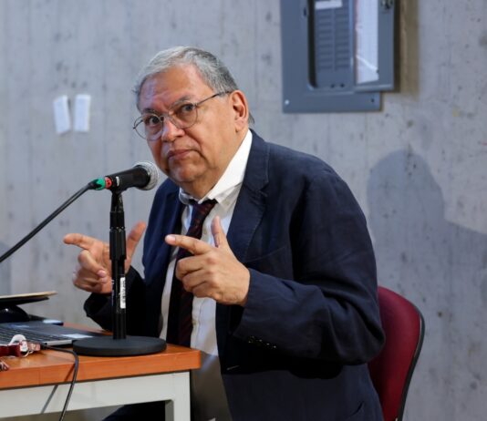 Lauro Zavala analiza la representación de la violencia y el erotismo en el cine, en la UAEMéx