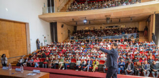 Científicas mexiquenses inspiran a niñas, a través de la exposición fotográfica “La mujer y la niña en la ciencia”, esfuerzo de la UAEMéx y el COMECyT*