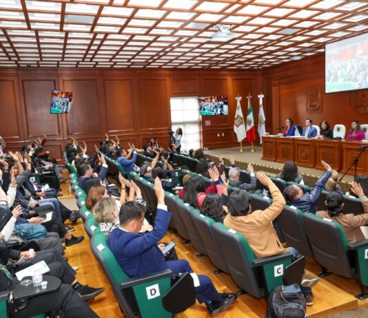 Aprobó el el H. Consejo Universitario el dictamen del Primer Informe de Actividades de la rectora Paty Zarza