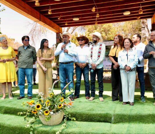 La UAEMéx impulsa diálogo para fortalecer al sector mezcalero mexiquense