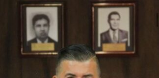 Comerciantes de Los Reyes La Paz denuncian a Juan José Cerda Cerón y José Antonio Méndez Castañeda por cobros «extraños» y ocupación de vía pública.