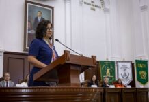 Reconoce UAEMéx a su comunidad docente por su compromiso y años de servicio