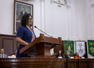 Reconoce UAEMéx a su comunidad docente por su compromiso y años de servicio