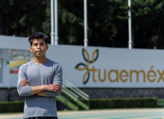 Isaac Porcayo Villarreal de la UAEMéx obtiene medalla de plata en medio maratón de marcha