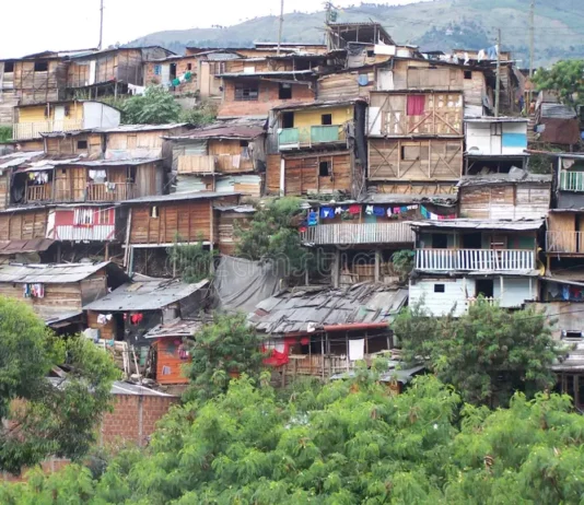 Analizan en la UAEMéx el papel de los cuidados en viviendas autoconstruidas del norte de Toluca