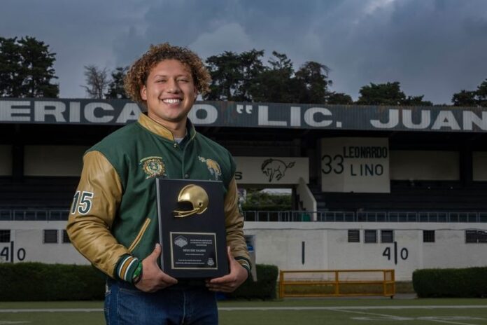 Diego Díaz Galindo agradeció el respaldo que la UAEMéx brinda al deporte universitario y, en particular, al futbol americano.