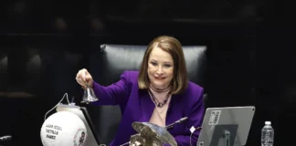 Maullidos Urbanos / Nueva Secretaria, las Mujeres que esperen