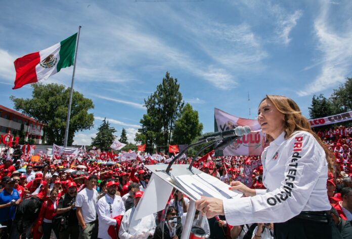 La Presidenta del del CDE del PRI encabezó la toma de protesta a miles de Defensores del Estado de México