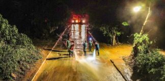 El Gobierno del EdoMéx concluye limpieza de la carretera y realiza jornada de salud en Temascaltepec, tras afectaciones por lluvias del domingo