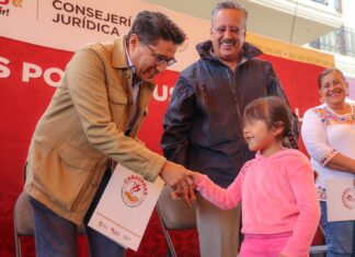 Brinda Gobierno del EdoMéx actas de nacimiento gratuitas para apoyar la economía familiar en Caravanas por la Justicia