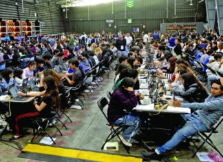 Exámenes en la UNAM / Alebrijes en Cuadratines
