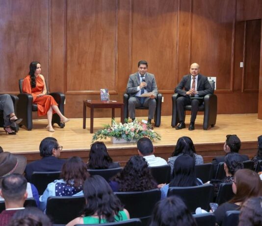 Presenta la UAEMéx obra que preserva la memoria cultural de Ayuquila, Amatepec